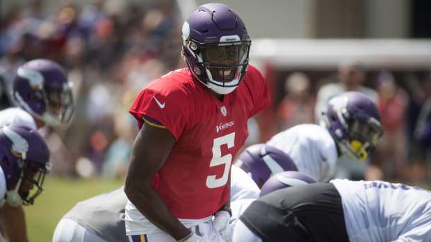 teddy-bridgewater-practice-vikings-injury.jpg
